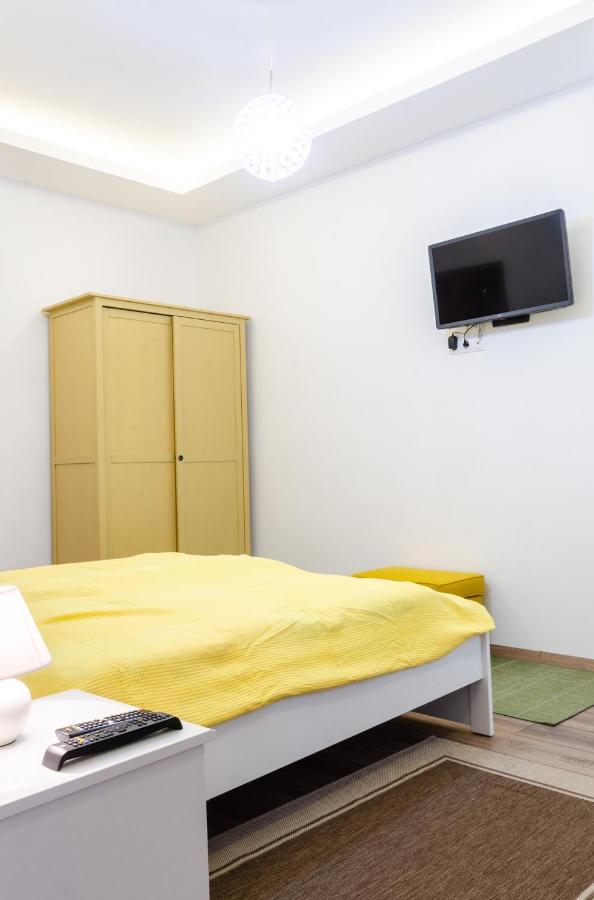 3 En Suit Bedroom Flat In The Main Centre For 6Ppl, 3Bdr,3Bthr,Ac Budapest Kültér fotó