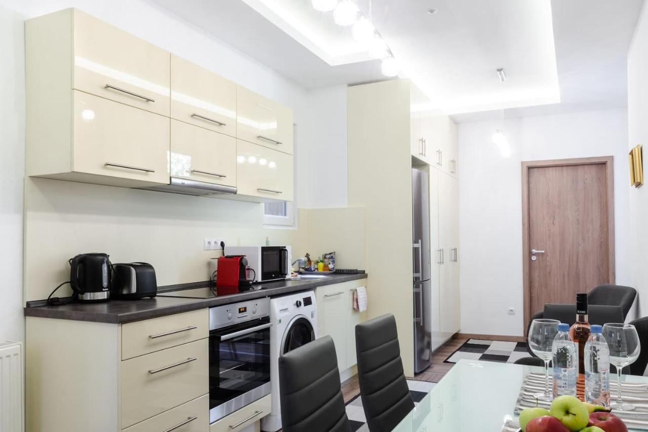 3 En Suit Bedroom Flat In The Main Centre For 6Ppl, 3Bdr,3Bthr,Ac Budapest Kültér fotó