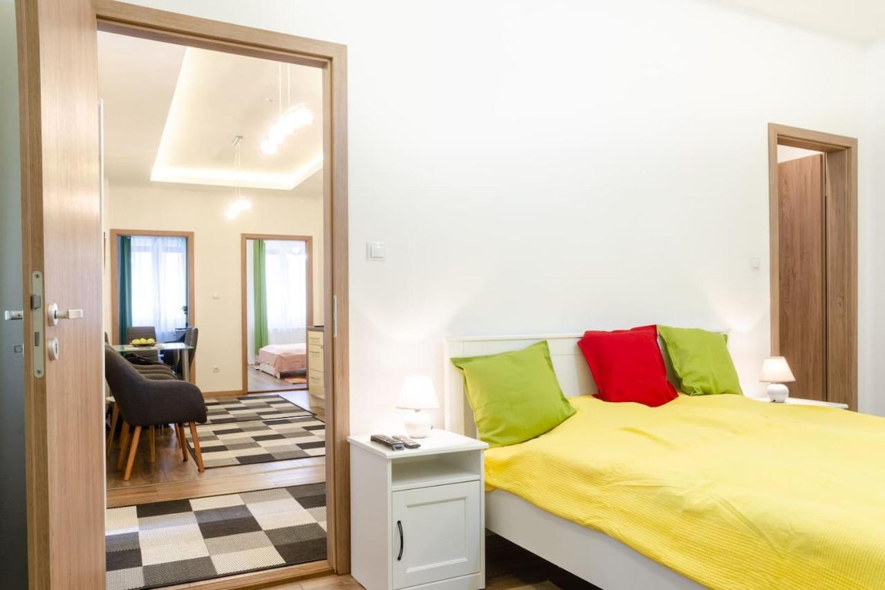 3 En Suit Bedroom Flat In The Main Centre For 6Ppl, 3Bdr,3Bthr,Ac Budapest Kültér fotó